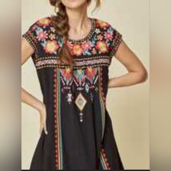 Savanna Jane Dresses & Skirts - Savanna Jane Pullover Sleeveless Mini Dress Women's Sz large Floral Embroidered
